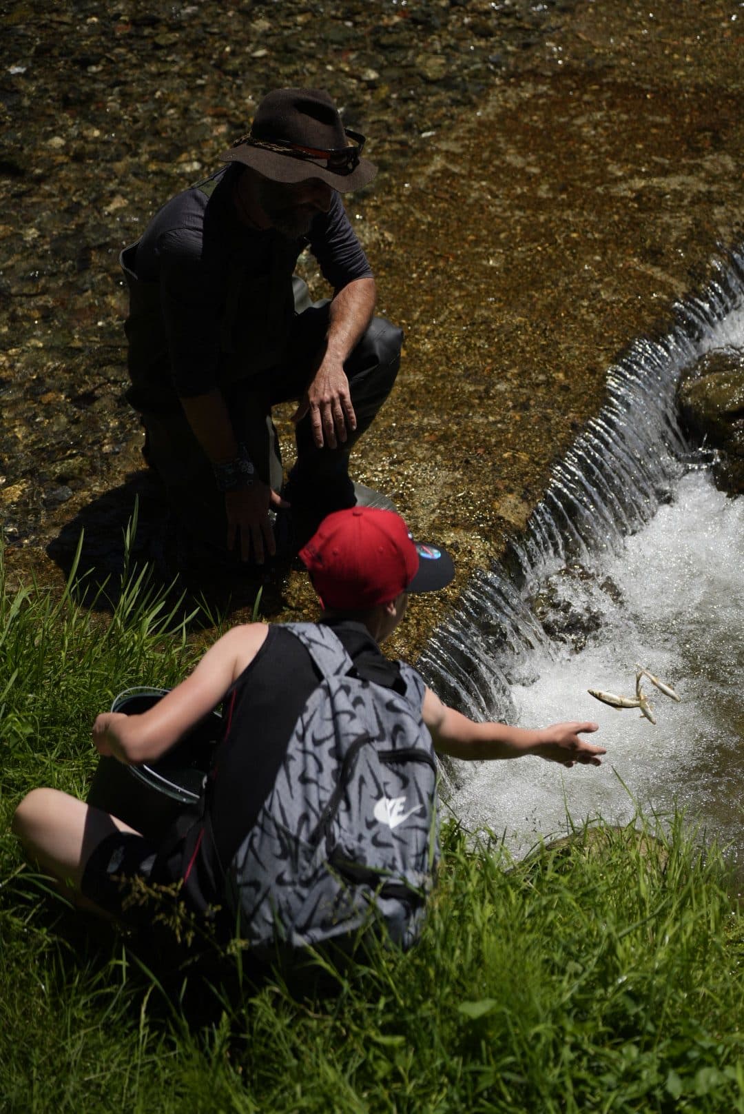 Cover Image for O zi cu soare, excelentă pentru o excursie educativă Pe Firul Apei