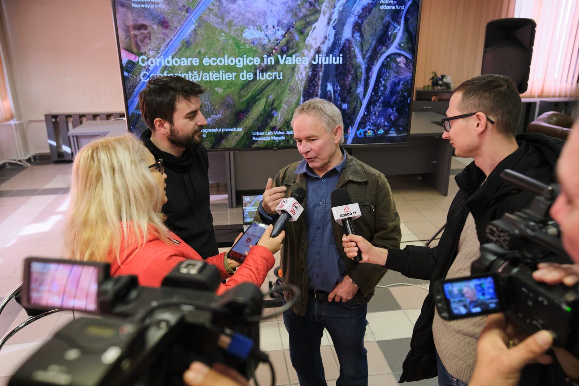 Cover Image for Progresul proiectului „Pe Firul Apei”, conferința Coridoare ecologice în Valea Jiului